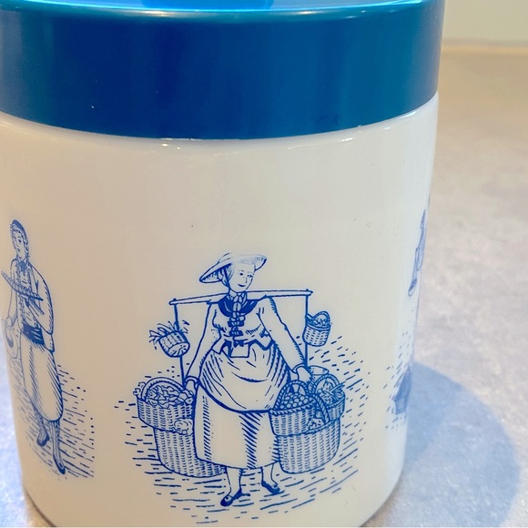 VINTAGE Dutch milk / opaline glass jar - Picture 2 of 6